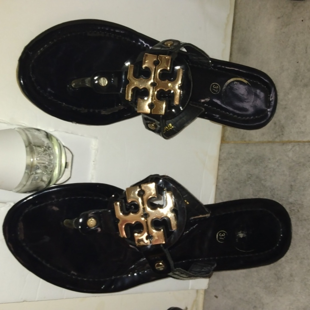 **SOLD**Tory Burch - Picture 4 of 8